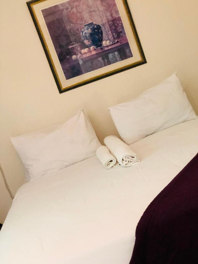 Mo-Nize Villa Guesthouse Otjiwarongo Ngoại thất bức ảnh